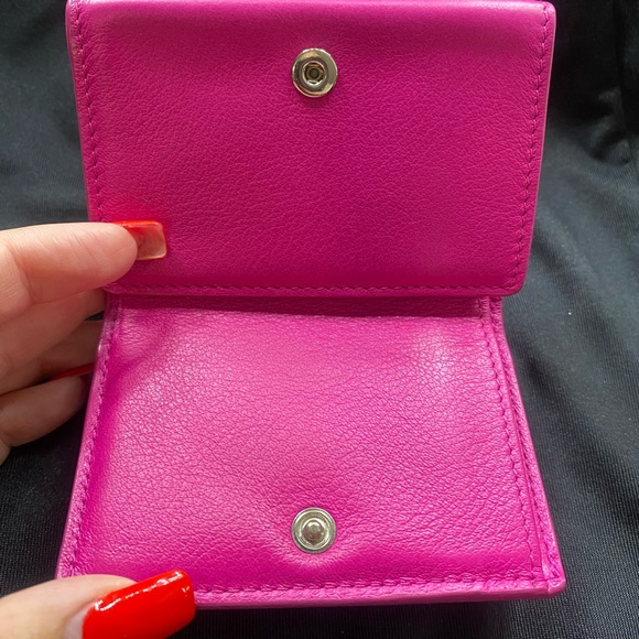 💕🤭 Balenciaga pink wallet! - Picture 3 of 16